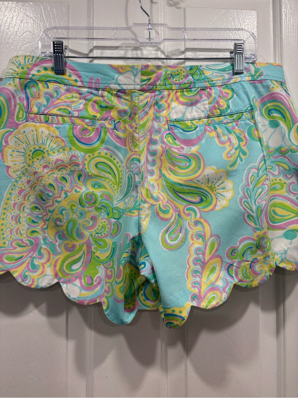 Lilly Pulitzer paisley buttercup shorts - Picture 3 of 7